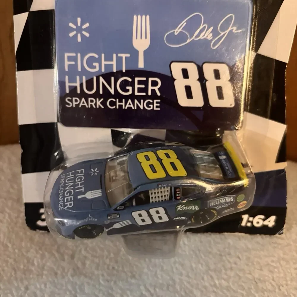 Dale Earnhardt Jr 2021 NASCAR Authentics Wave 10 Fight Hunger 88 1:64 Diecast